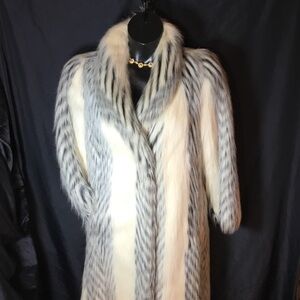 Chic Women's Faux Fur Full Lenght Coat - Cream and Gray